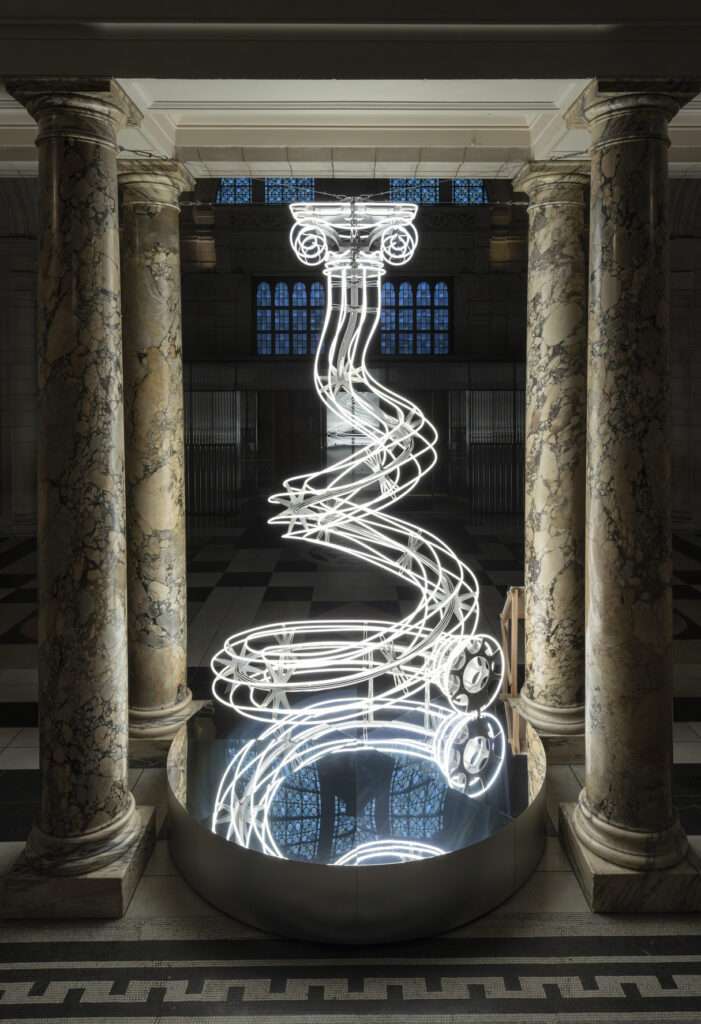 V&A Christmas Tree 2024 - Anna Lomax, 25th November 2024
Photo credit: Courtesy of V&A Museum