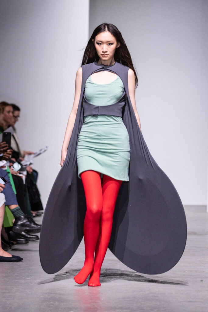 Isabel Ealand: Subverting the spectacle